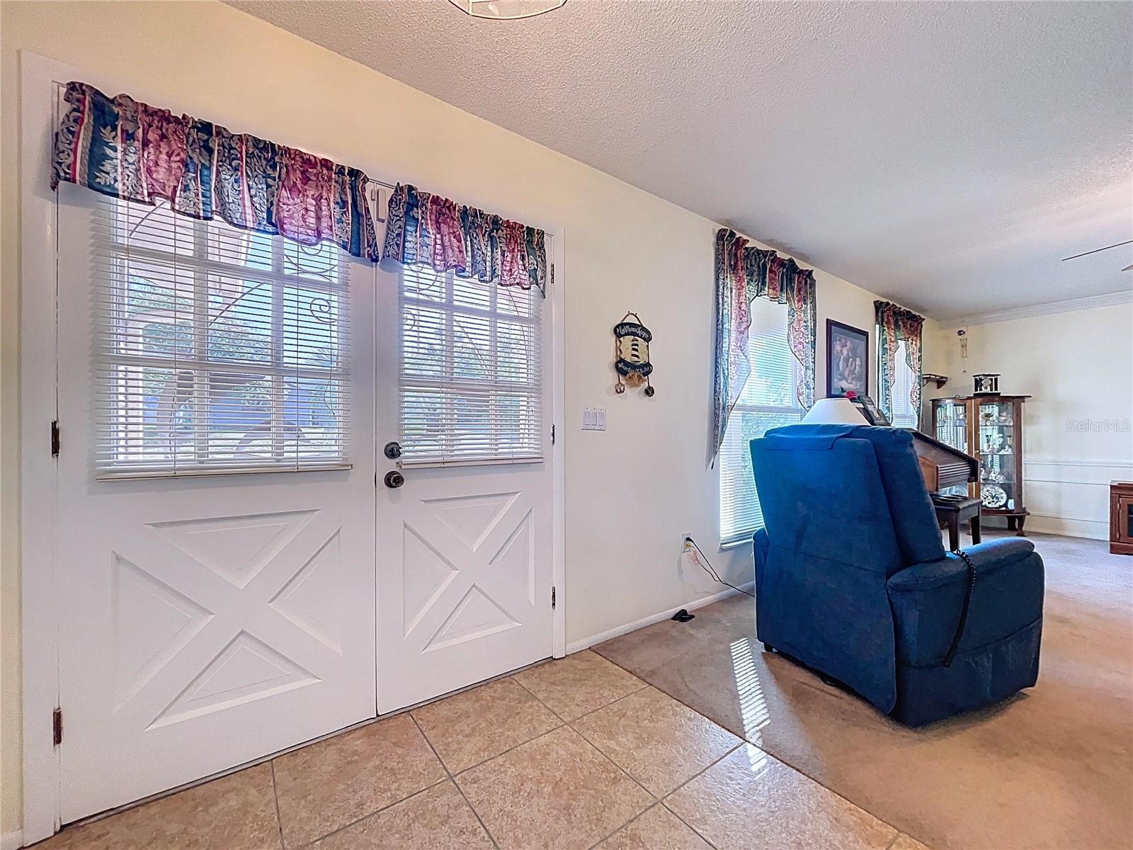 Image 26 of 61 For 9038 Byron Street