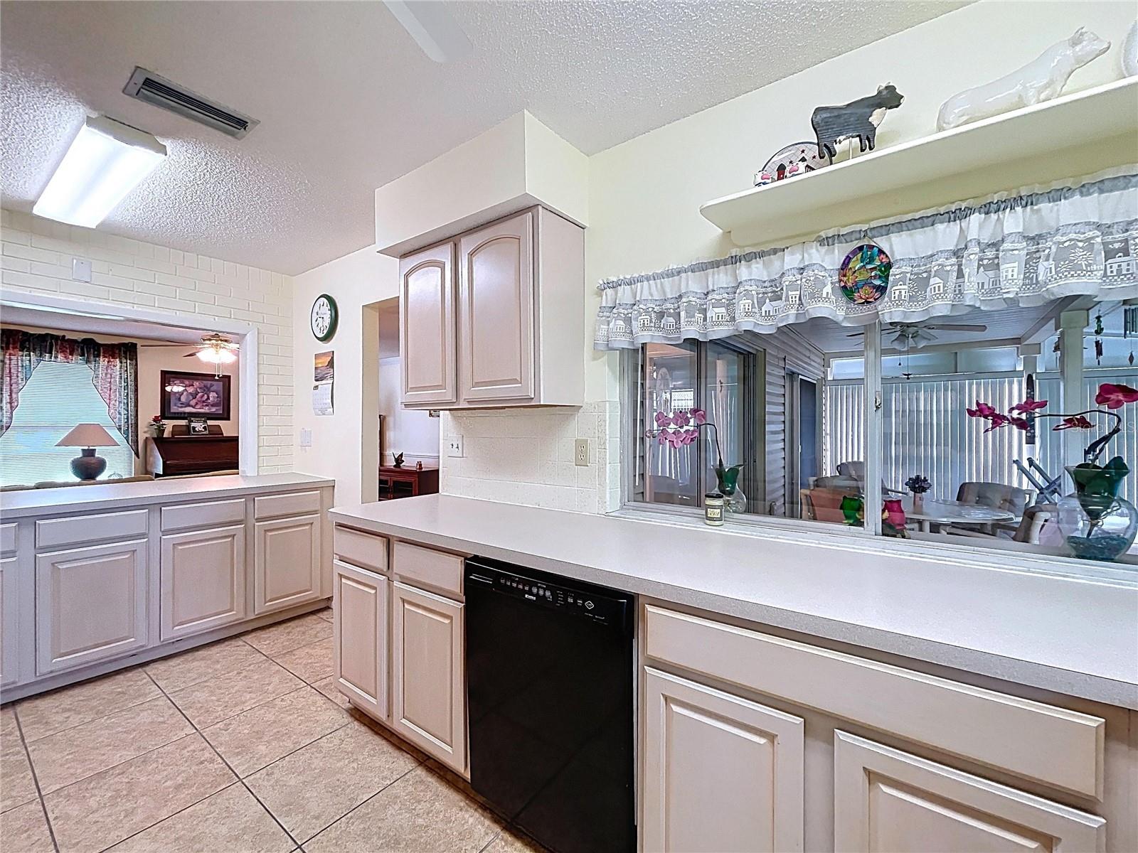 Image 35 of 61 For 9038 Byron Street