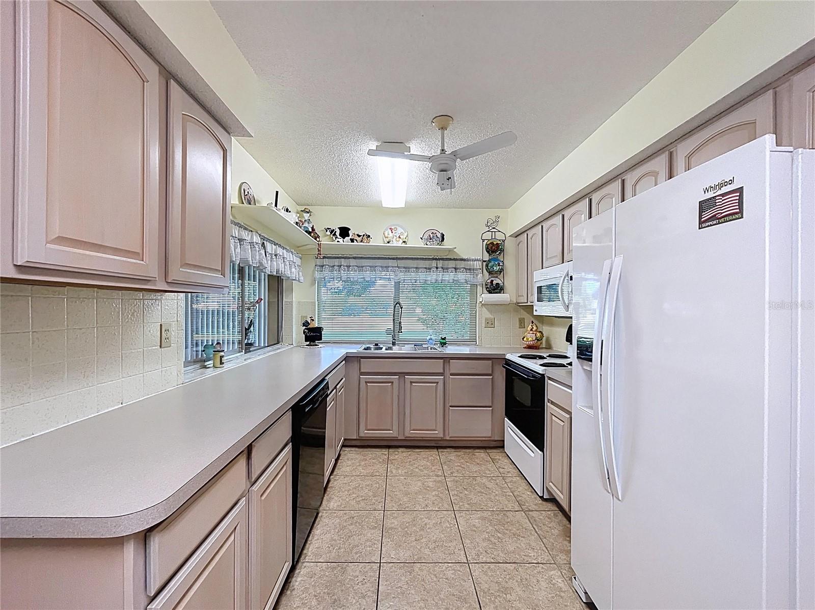 Image 4 of 61 For 9038 Byron Street