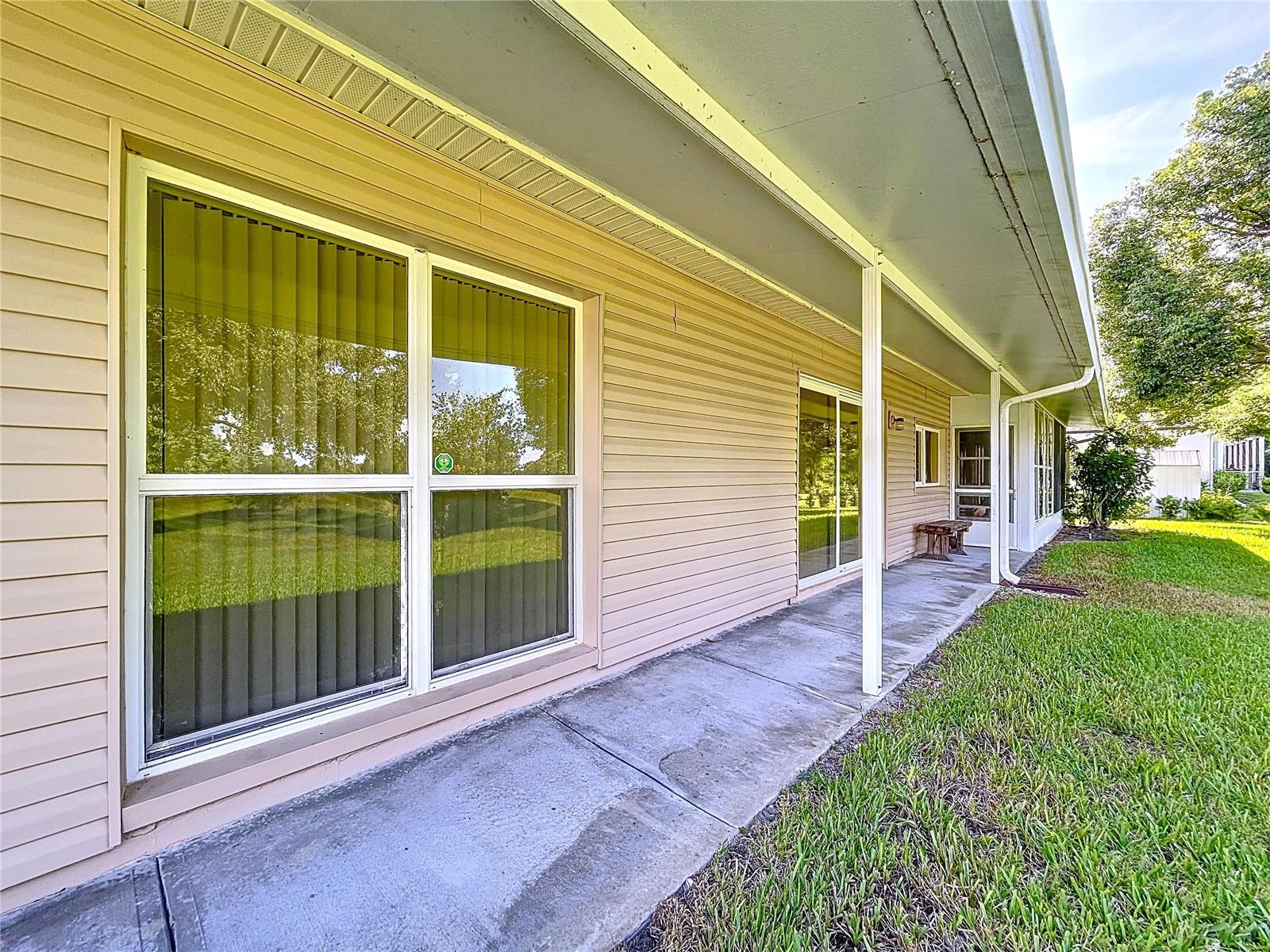 Image 56 of 61 For 9038 Byron Street