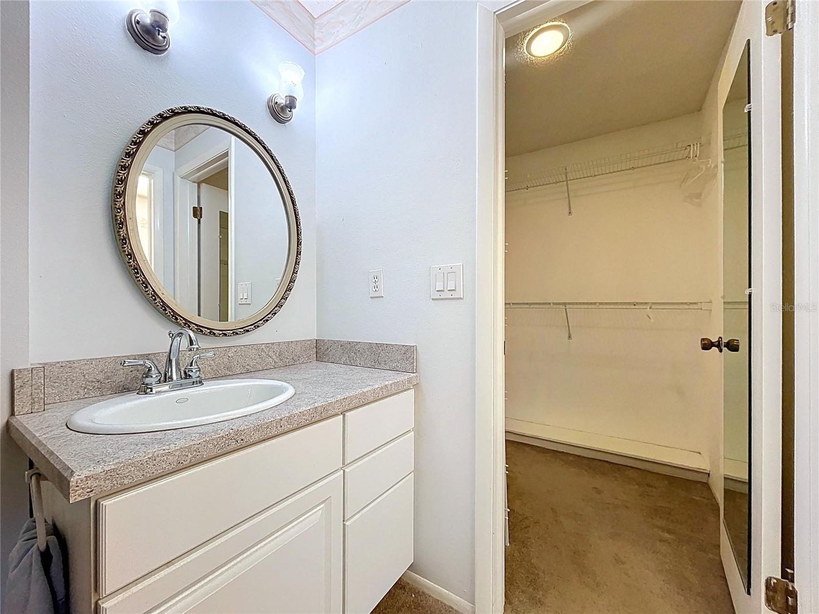 Image 6 of 61 For 9038 Byron Street