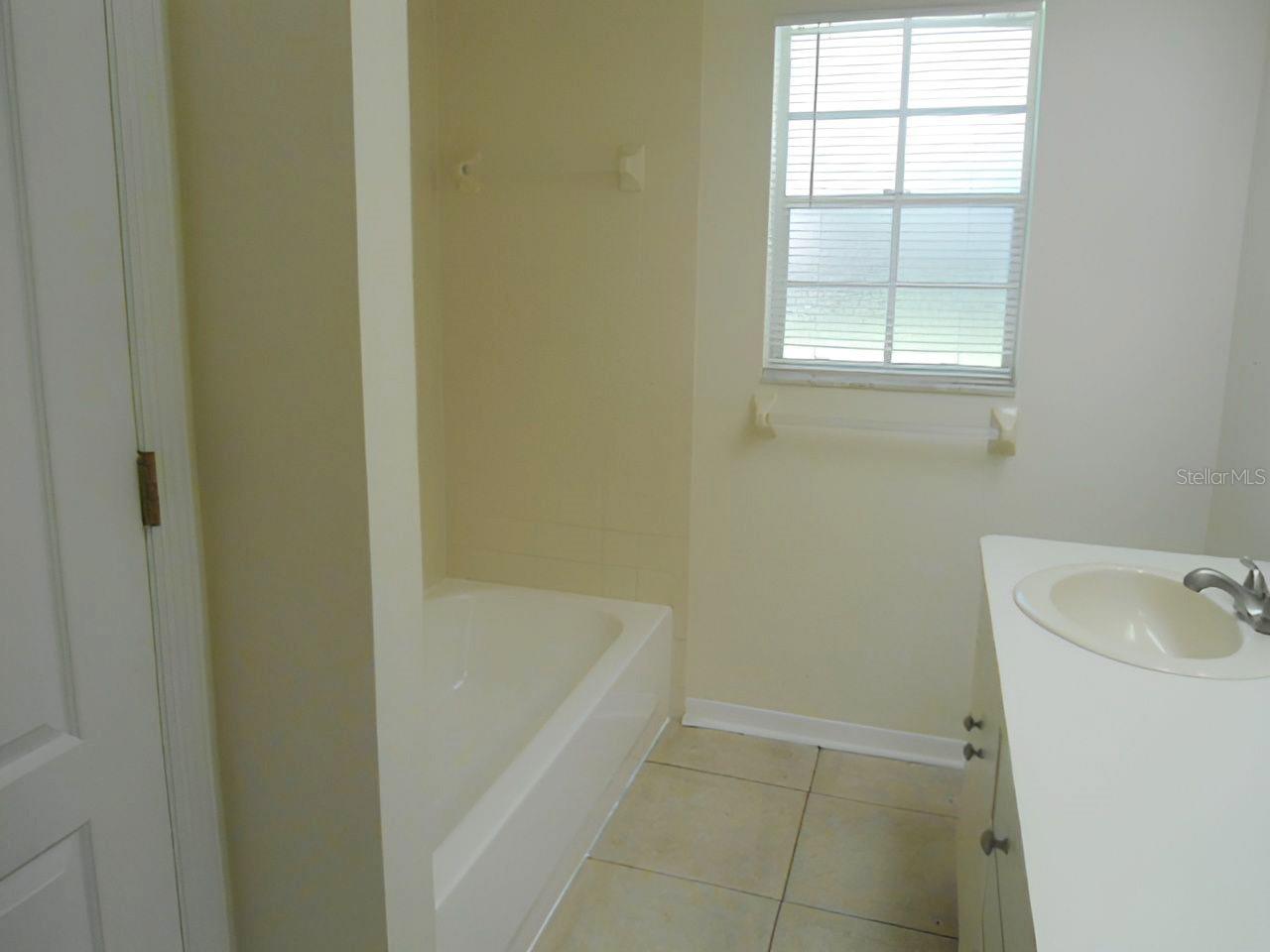 Image 21 of 29 For 2485 Stanton Avenue