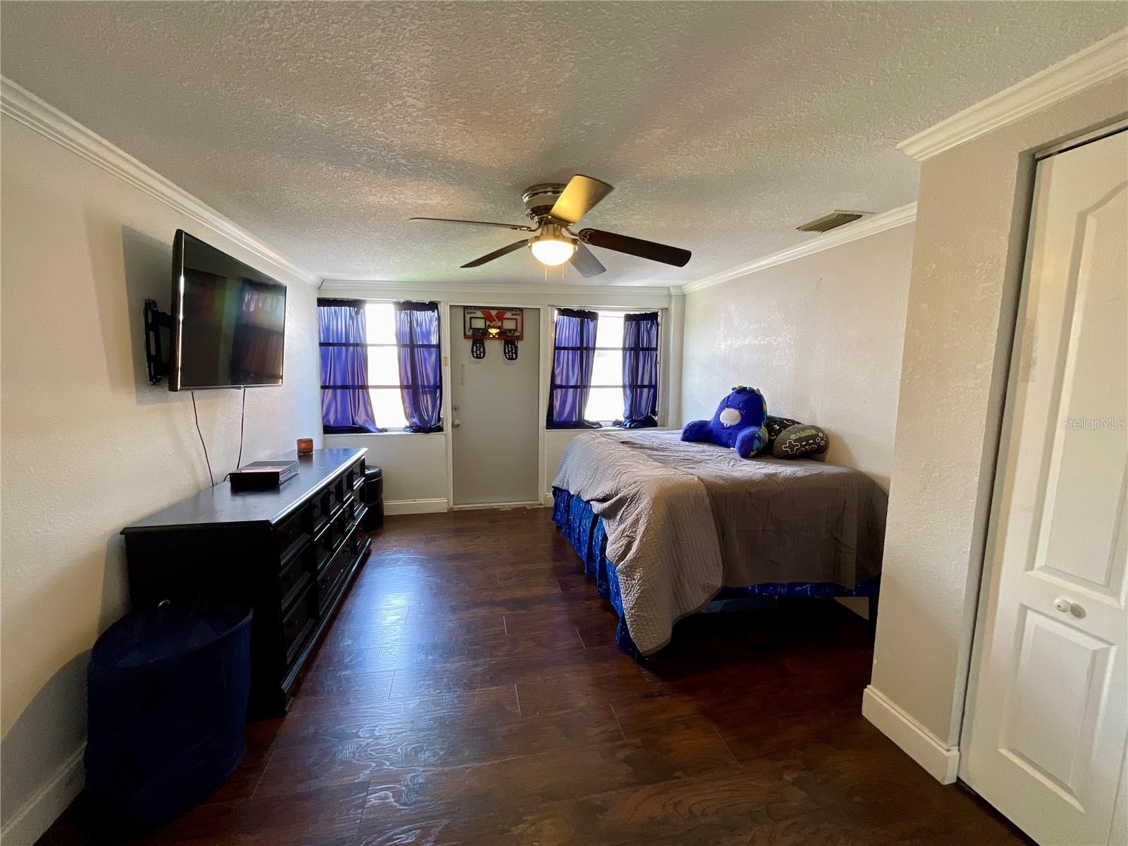 Image 18 of 23 For 6925 Altavista Street