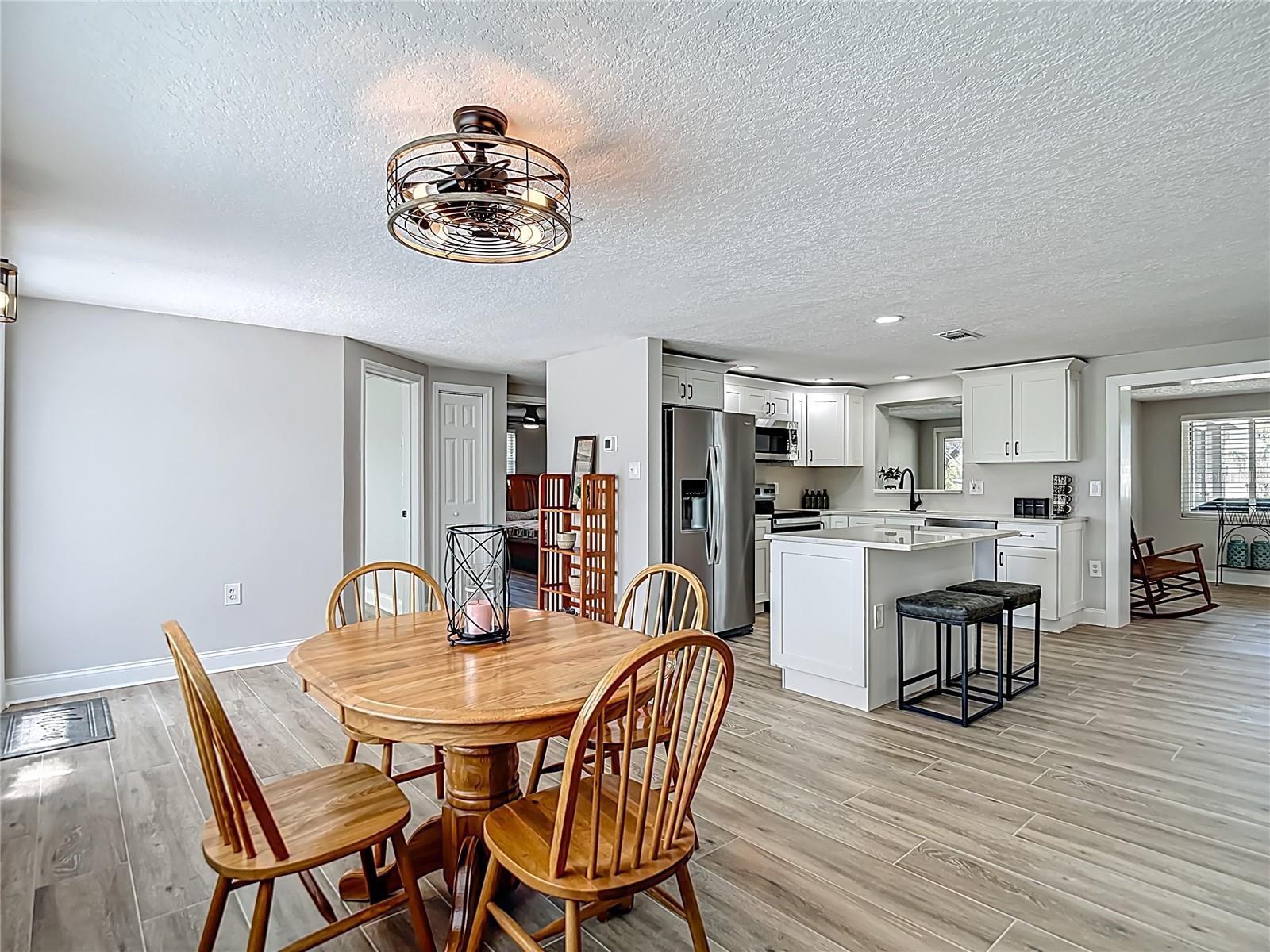 Image 15 of 69 For 13609 Maria Drive