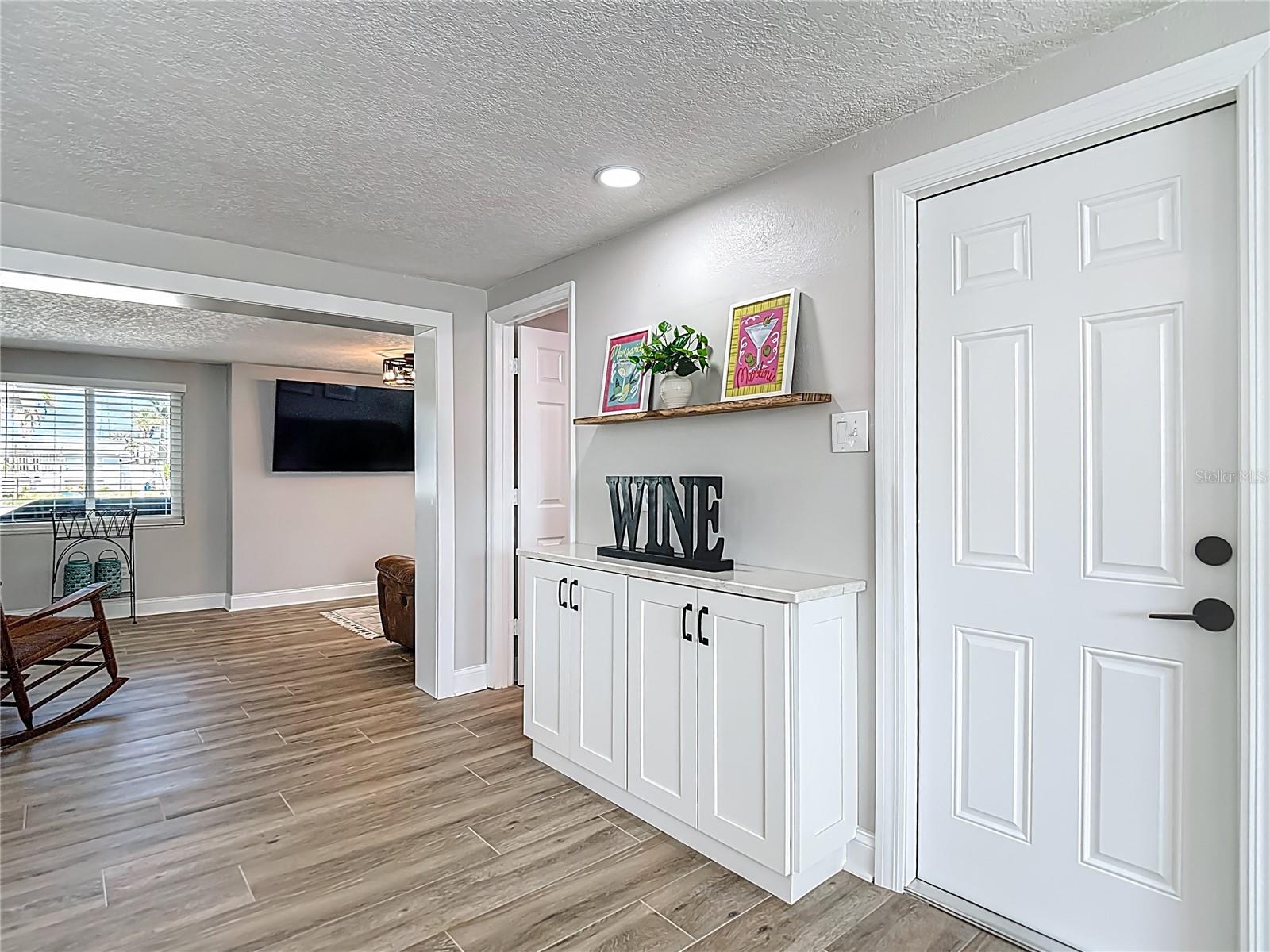 Image 18 of 69 For 13609 Maria Drive