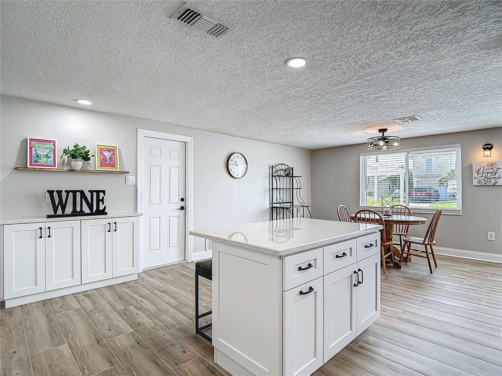 Image 23 of 69 For 13609 Maria Drive