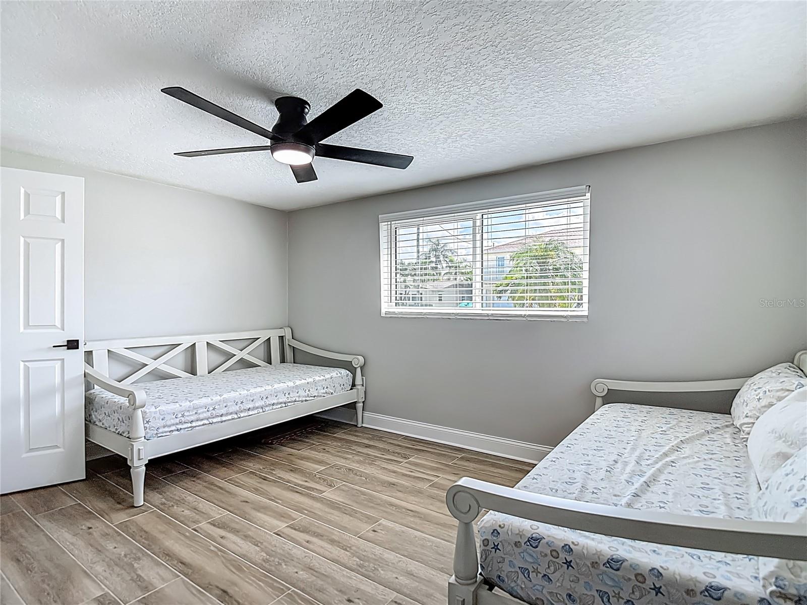 Image 35 of 69 For 13609 Maria Drive