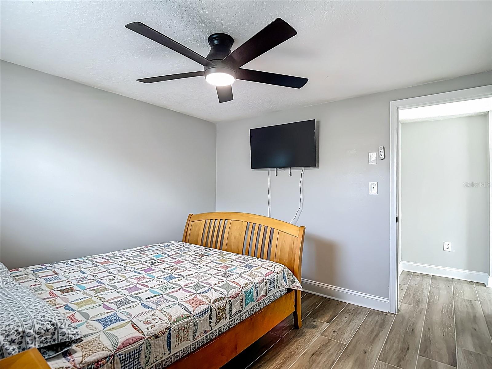 Image 40 of 69 For 13609 Maria Drive