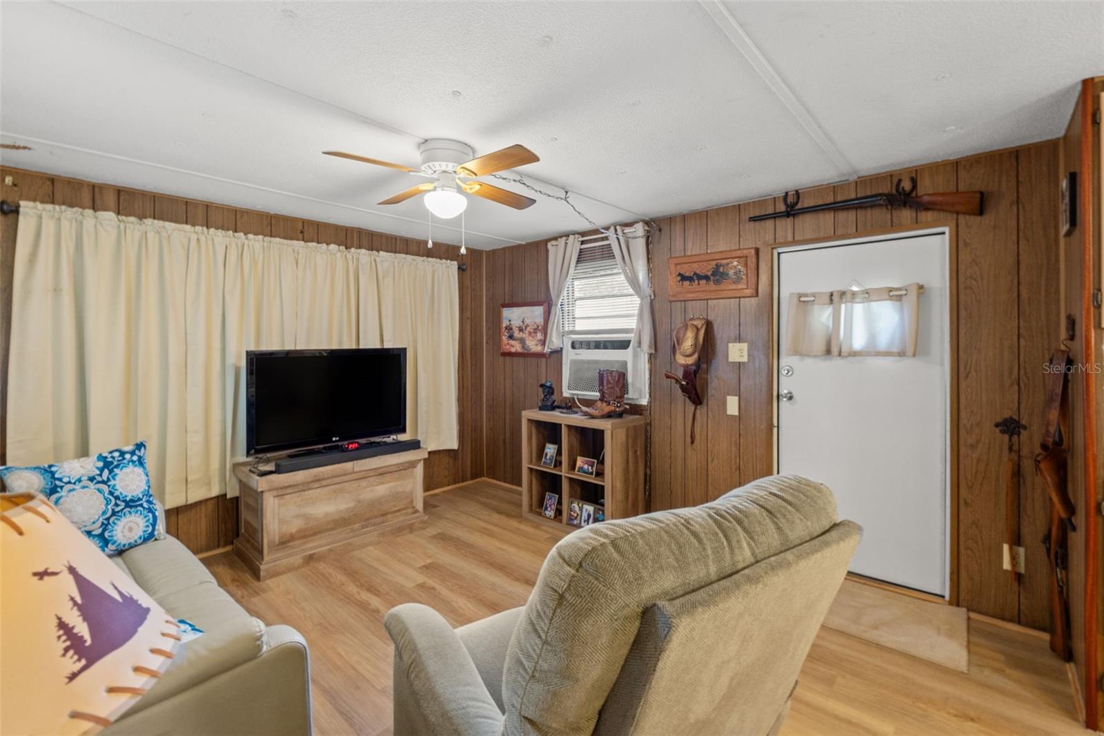Image 6 of 32 For 12012 Westbay Avenue