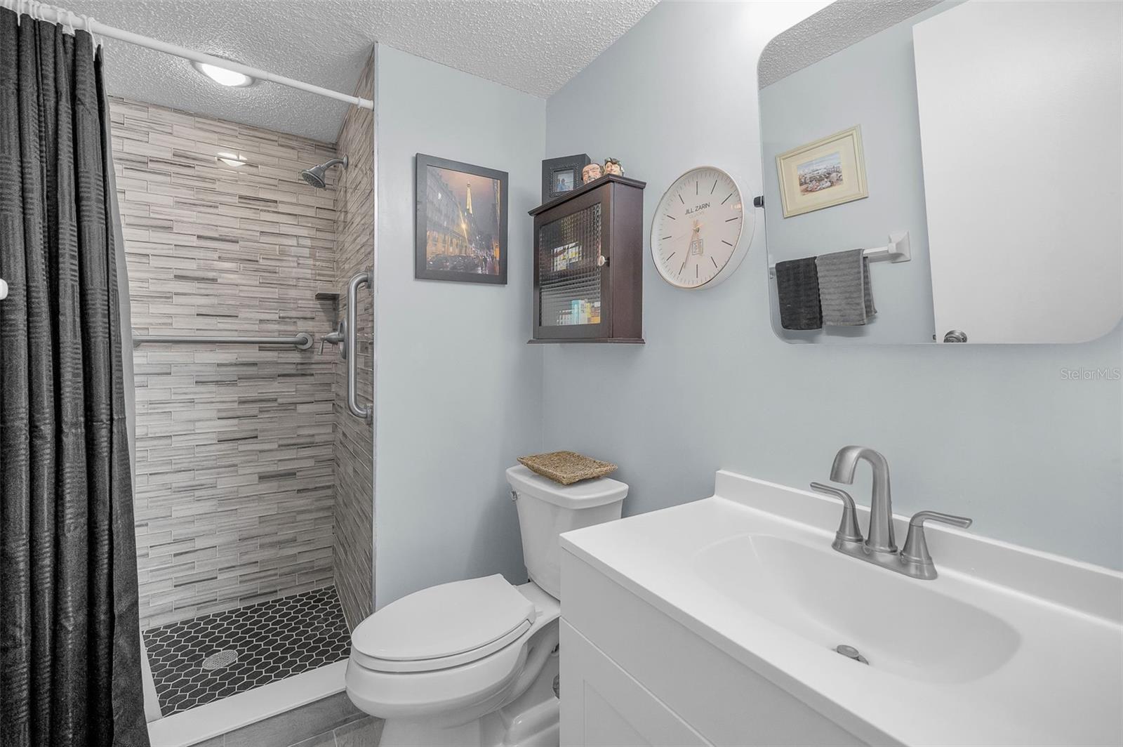 Image 29 of 83 For 3862 Lighthouse Way A