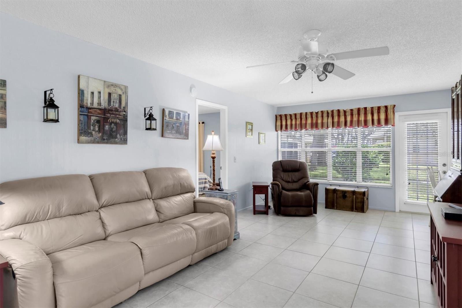 Image 4 of 55 For 9556 Bunker Hill