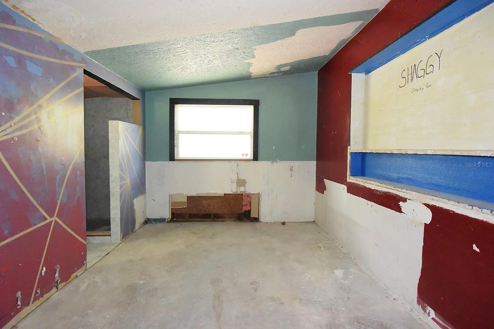 Listing photo id 10 for 2810 Van Buren Street