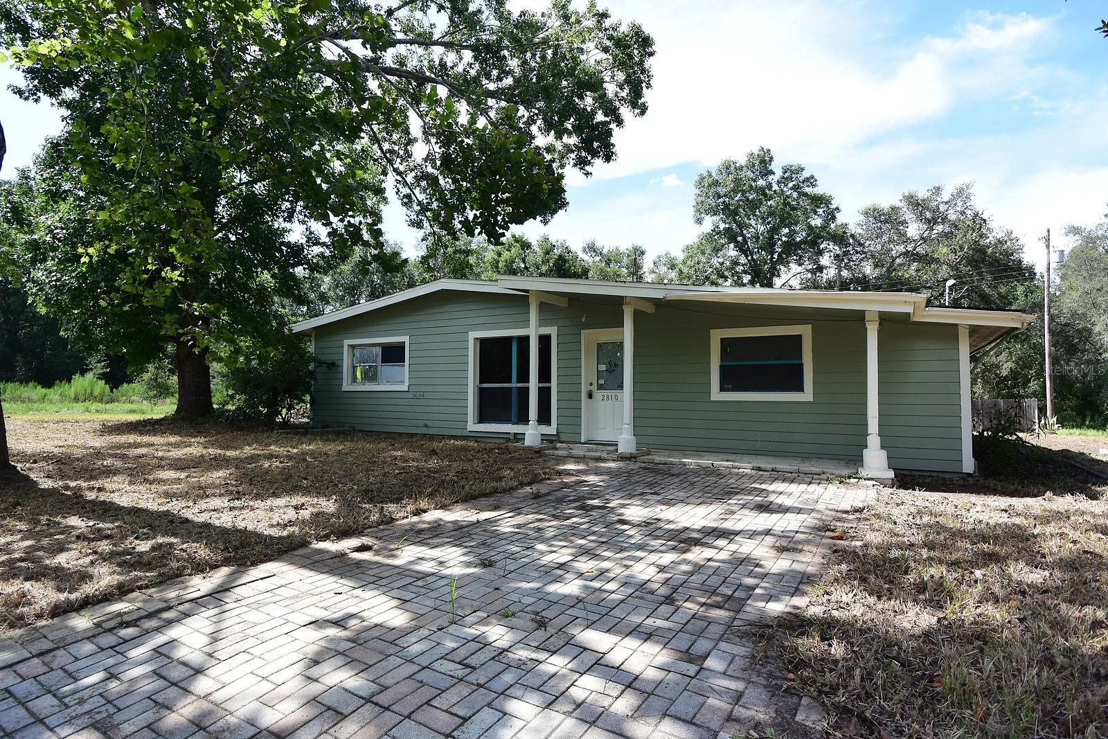 Listing photo id 21 for 2810 Van Buren Street