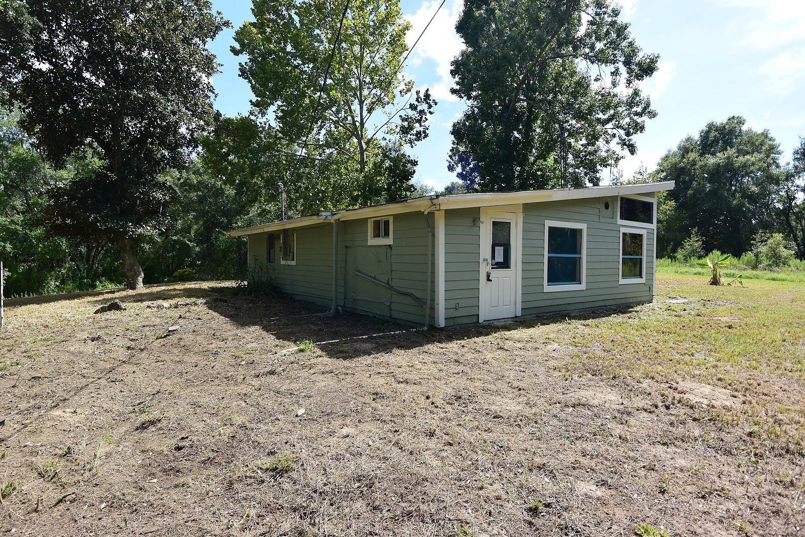 Listing photo id 30 for 2810 Van Buren Street