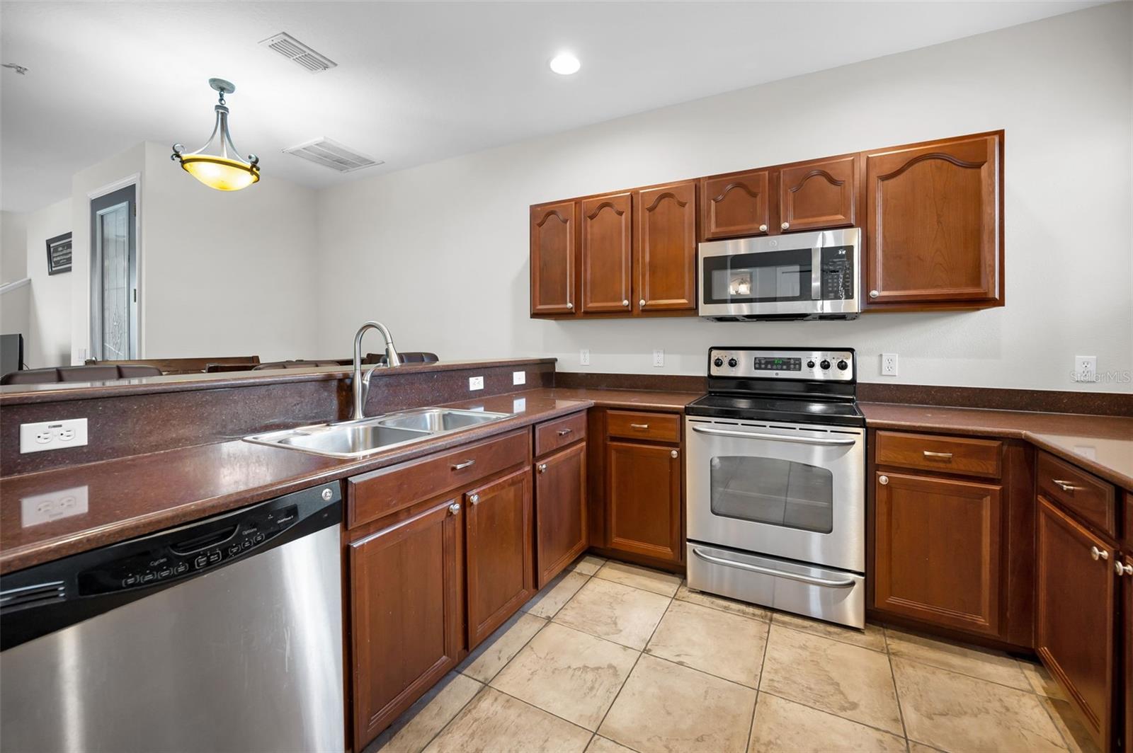 Listing photo id 11 for 5628 Sea Turtle Court
