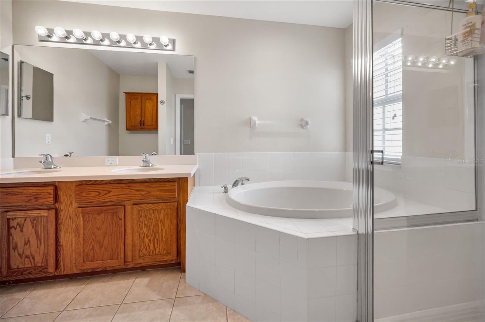Listing photo id 22 for 5628 Sea Turtle Court