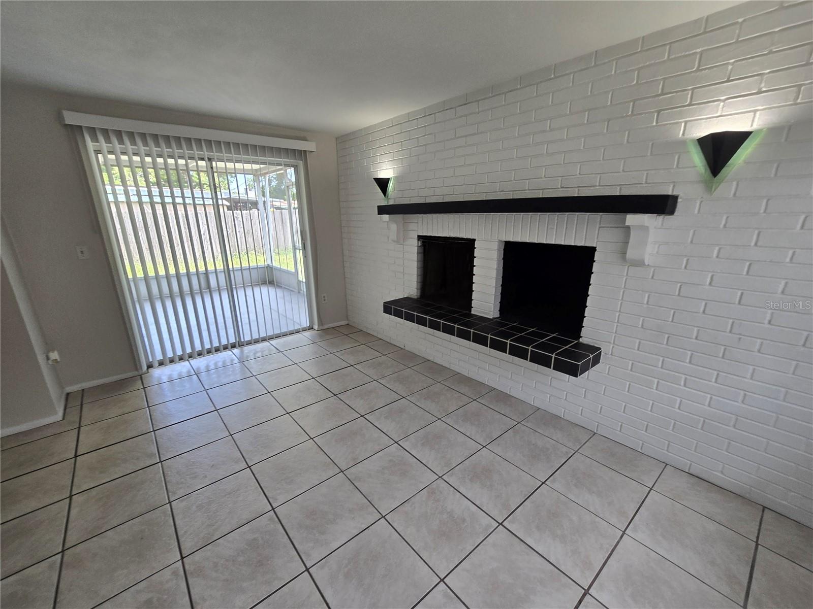 Image 10 of 23 For 4350 Newbury Drive