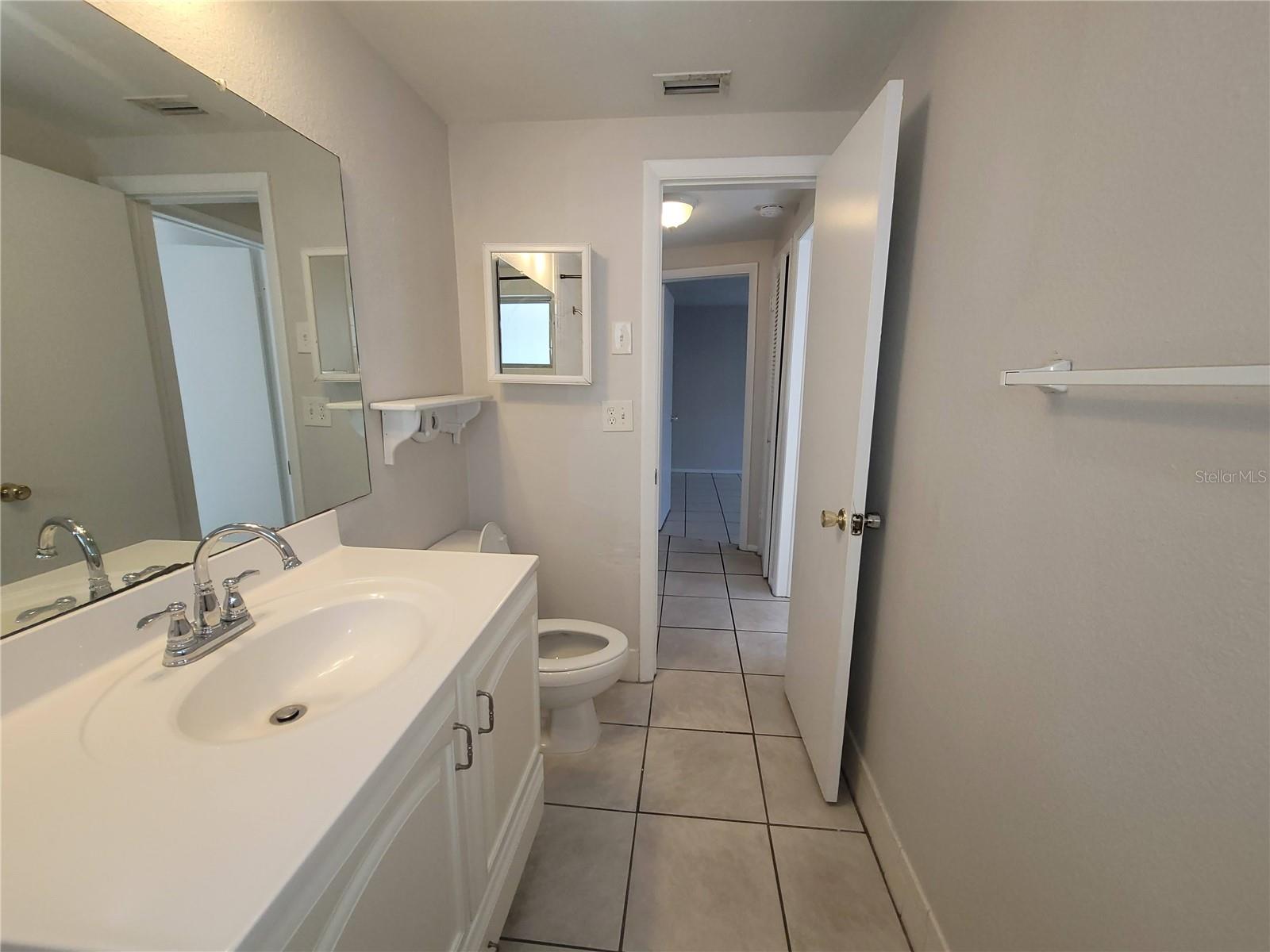 Image 18 of 23 For 4350 Newbury Drive