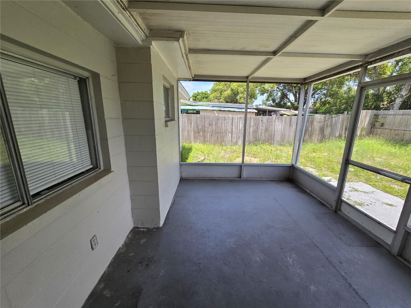 Image 22 of 23 For 4350 Newbury Drive