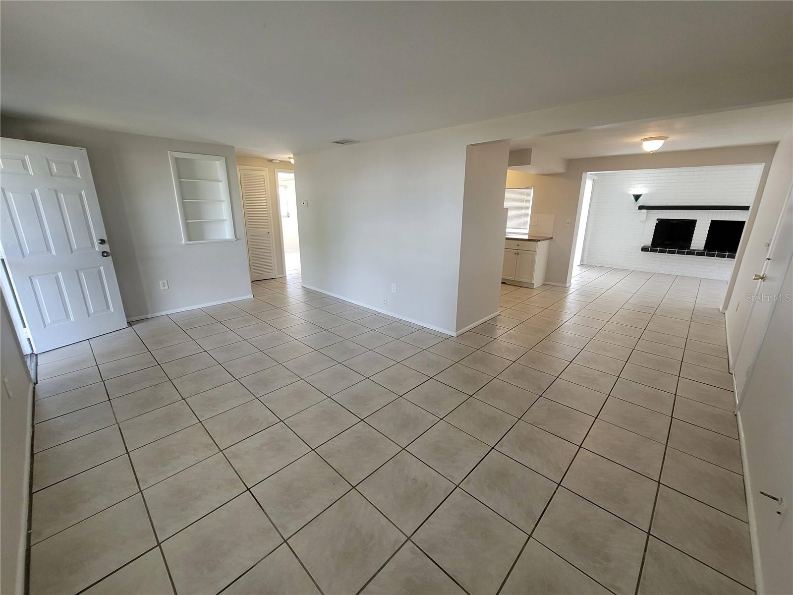 Image 3 of 23 For 4350 Newbury Drive