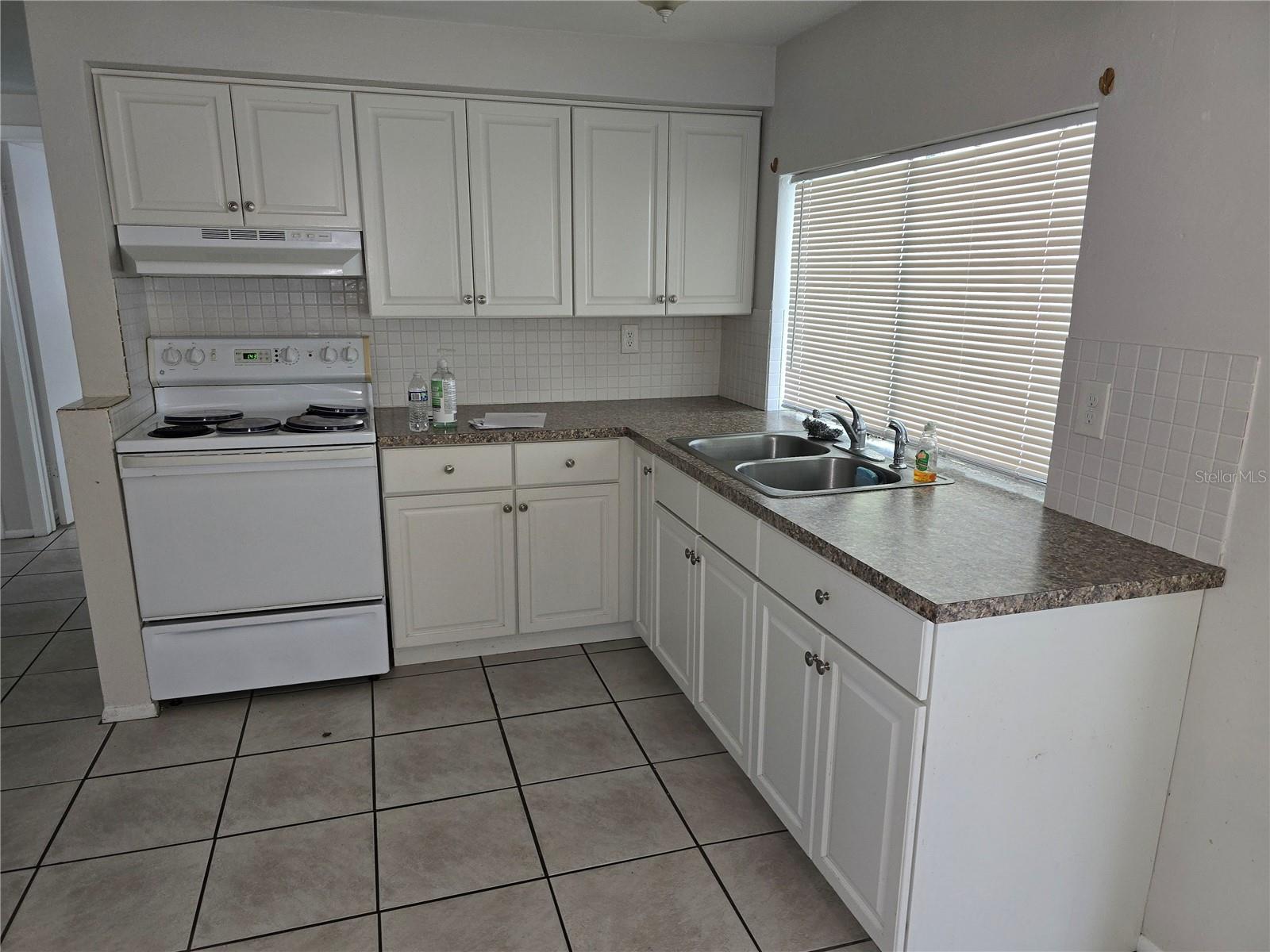 Image 5 of 23 For 4350 Newbury Drive