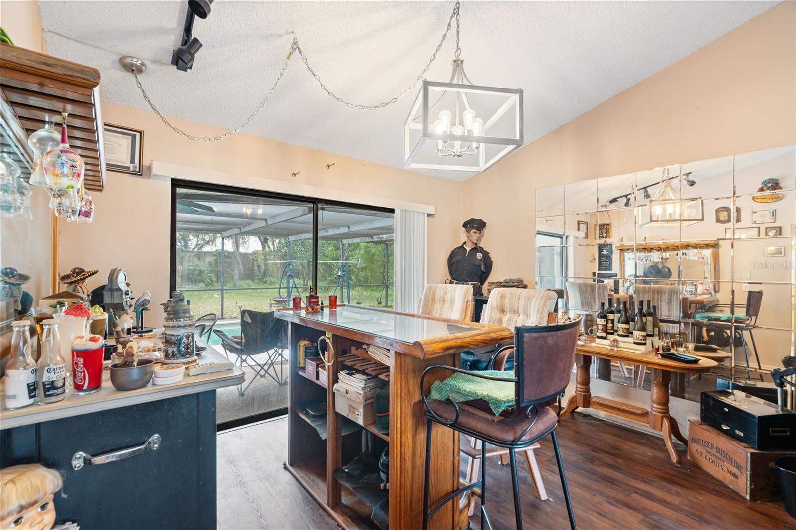 Image 10 of 31 For 4482 Plumosa Street