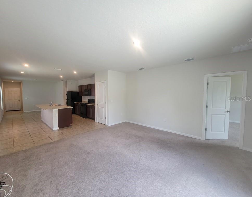 Image 8 of 18 For 35192 Arya Way