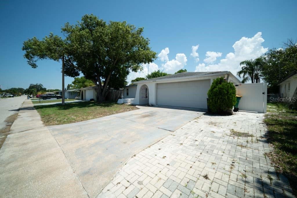 Image 3 of 19 For 8948 Lido Lane