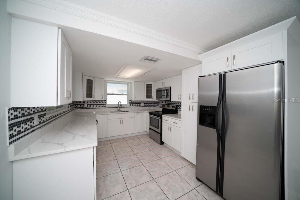 Image 5 of 19 For 8948 Lido Lane