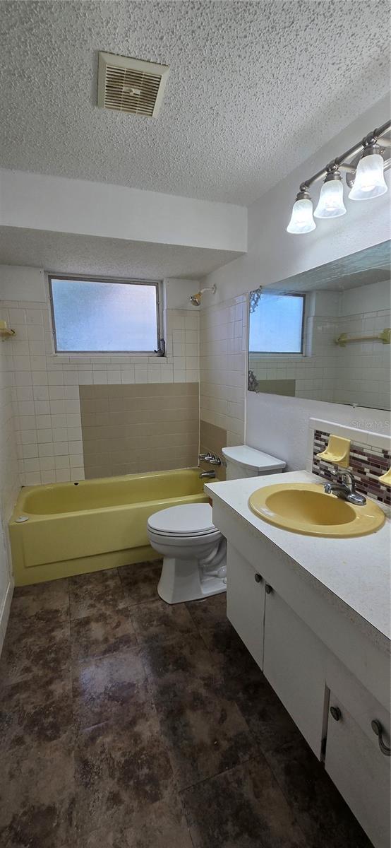 Listing photo id 4 for 3804 Beacon Square Drive