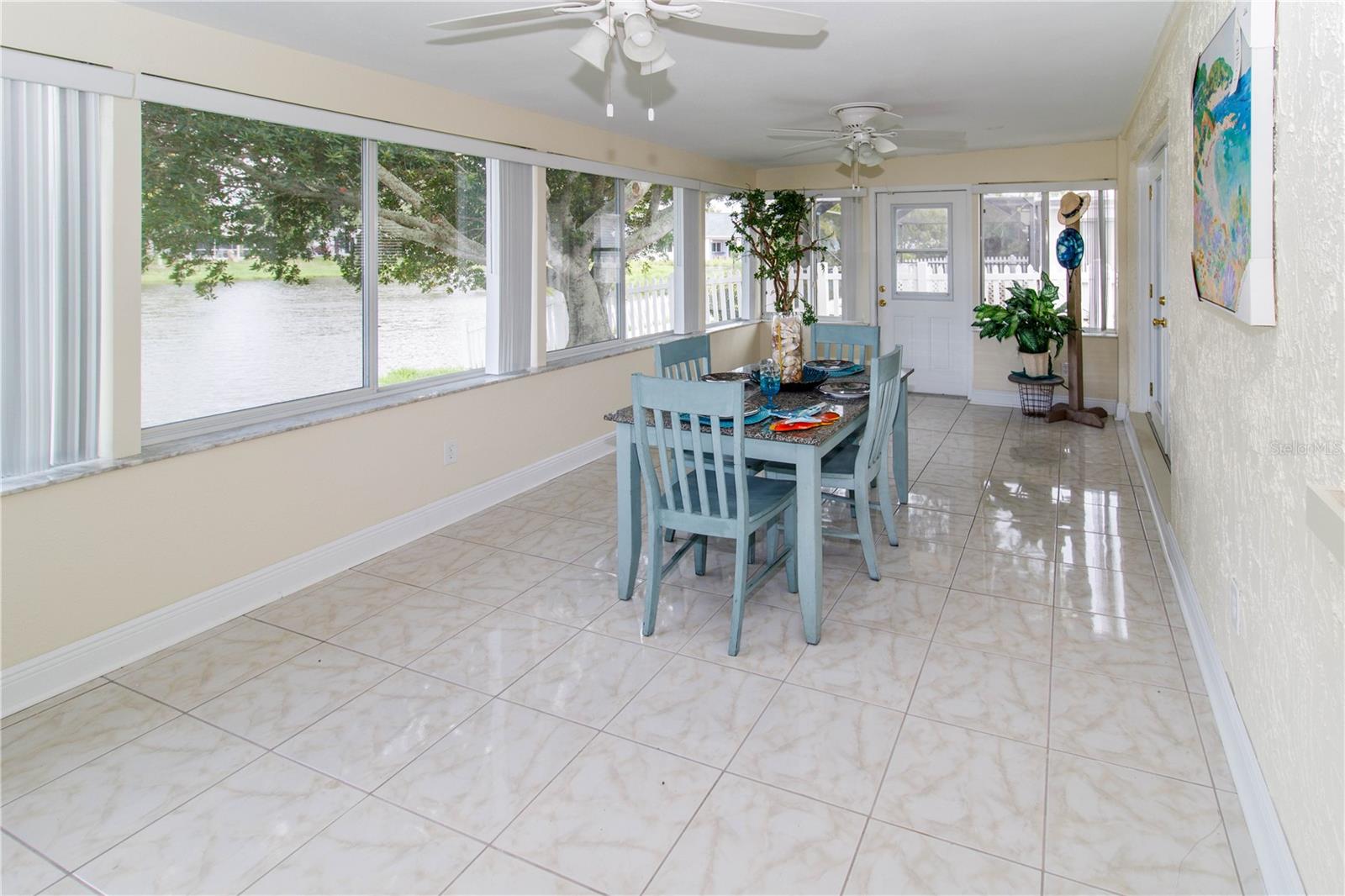 Image 11 of 47 For 3526 Overland Drive