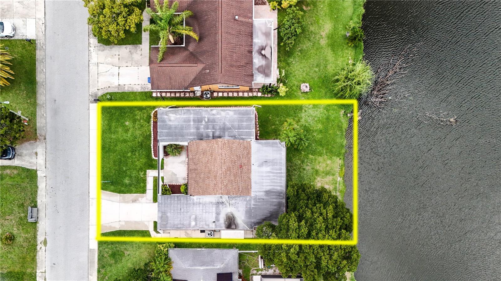 Image 39 of 47 For 3526 Overland Drive