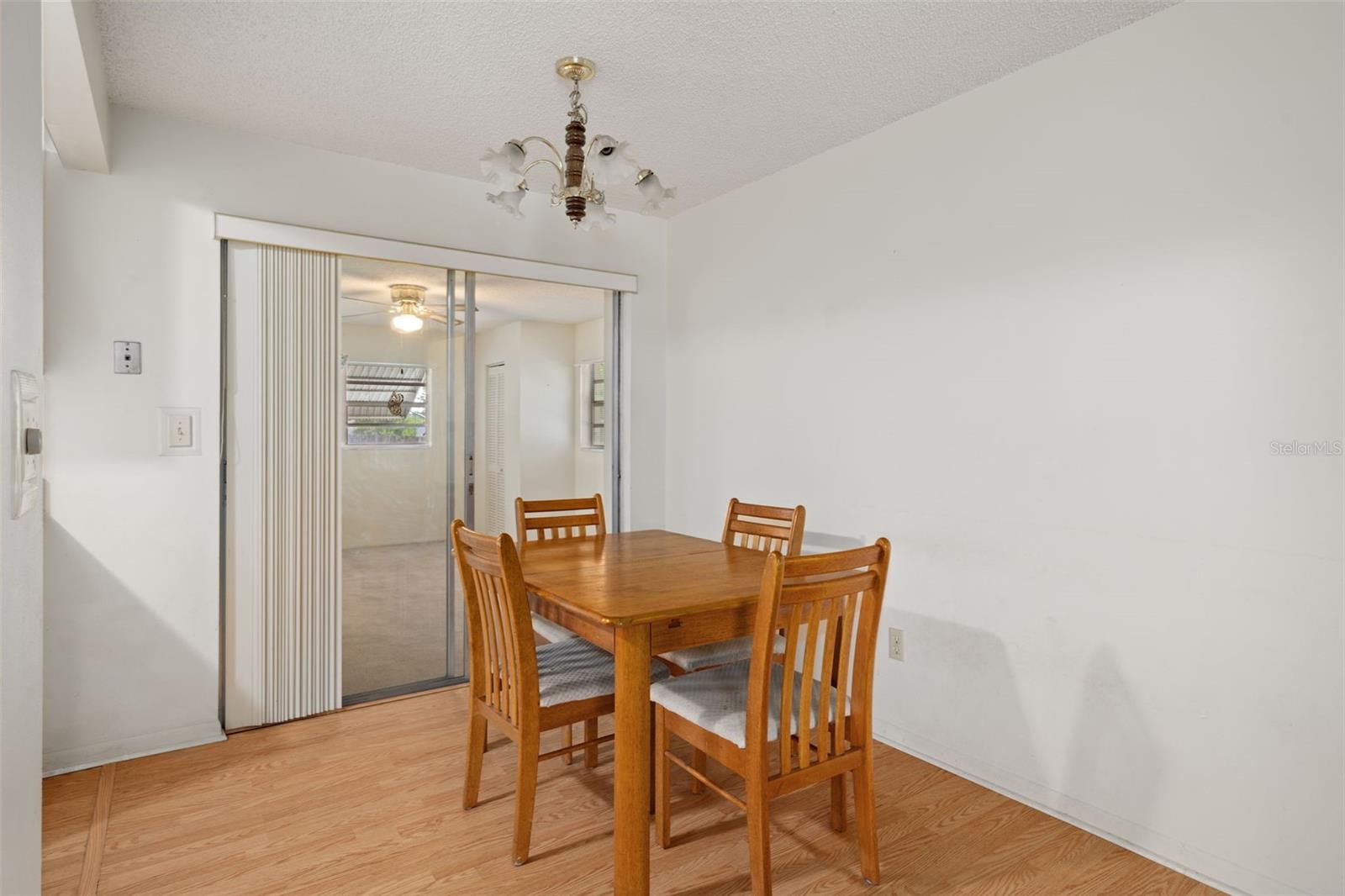 Image 11 of 36 For 9748 Bayside Court