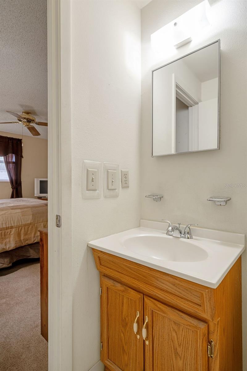 Image 22 of 36 For 9748 Bayside Court