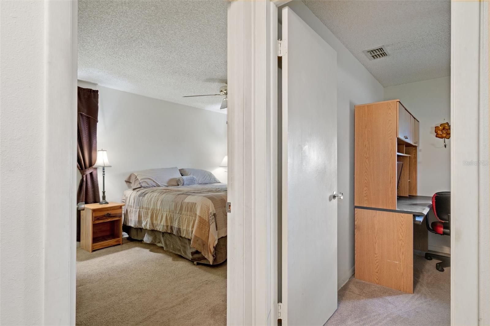 Image 25 of 36 For 9748 Bayside Court