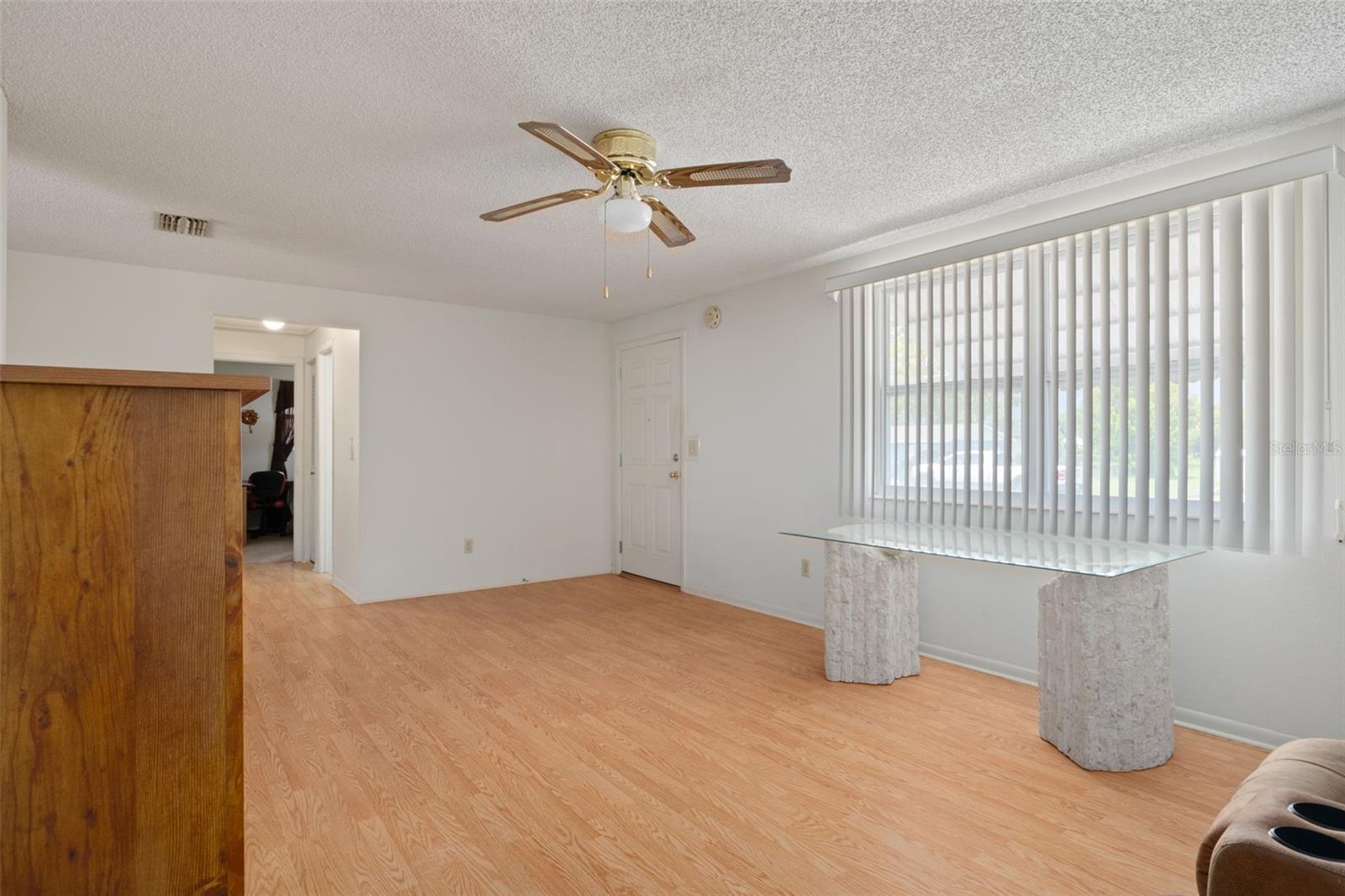 Image 9 of 36 For 9748 Bayside Court