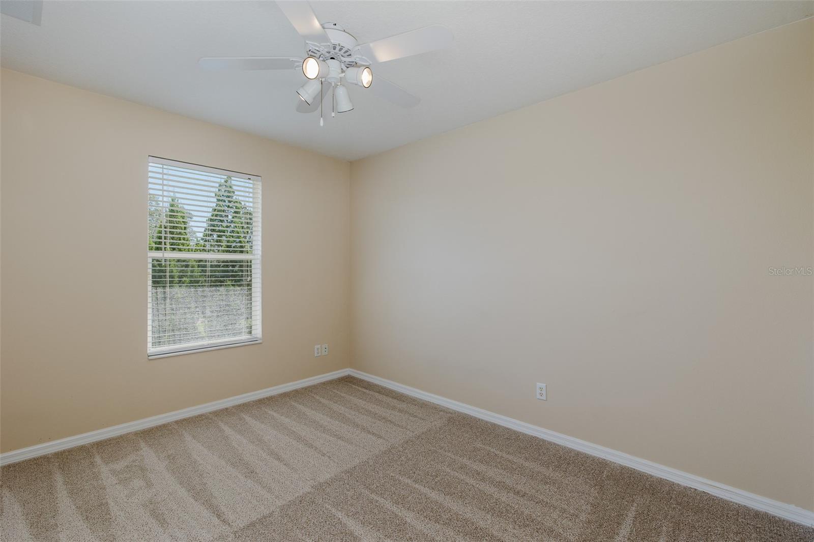 Image 21 of 81 For 8932 Iron Oak Avenue