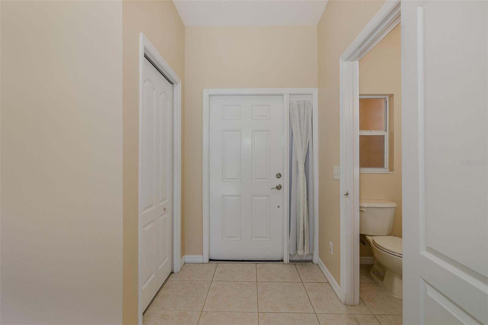 Image 4 of 81 For 8932 Iron Oak Avenue