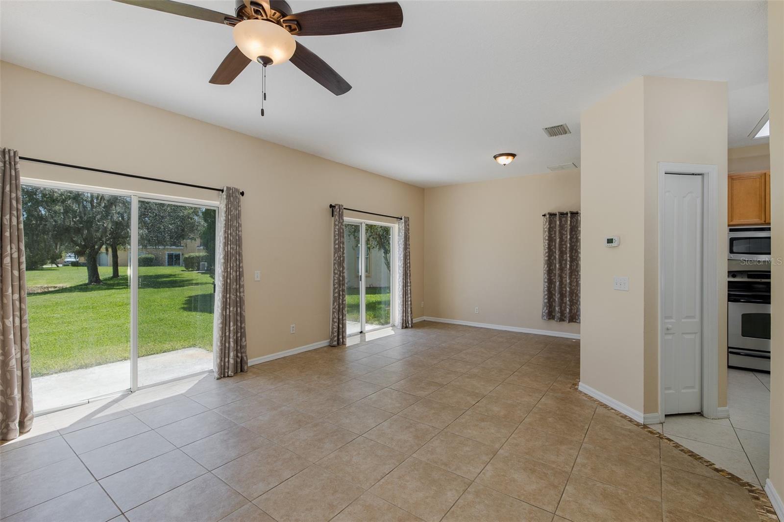 Image 7 of 81 For 8932 Iron Oak Avenue