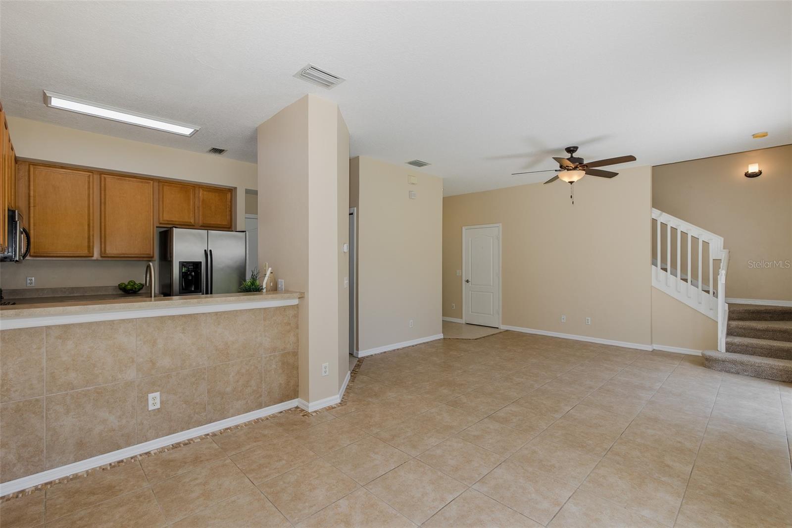 Image 8 of 81 For 8932 Iron Oak Avenue
