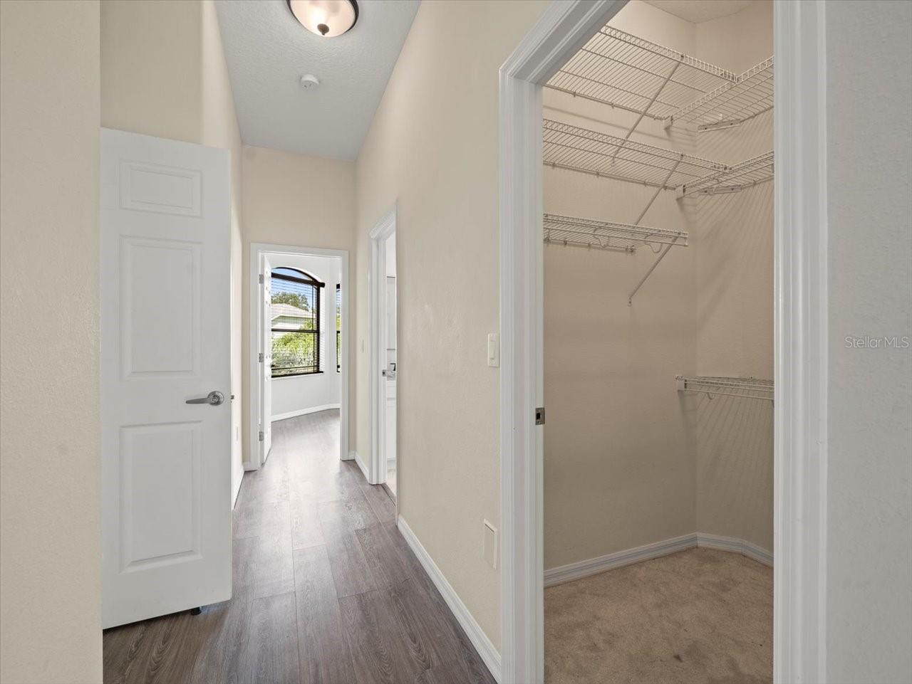 Listing photo id 19 for 9694 Southern Belle Drive