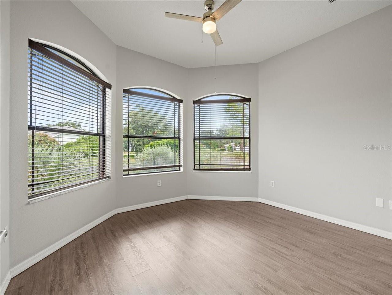 Listing photo id 23 for 9694 Southern Belle Drive