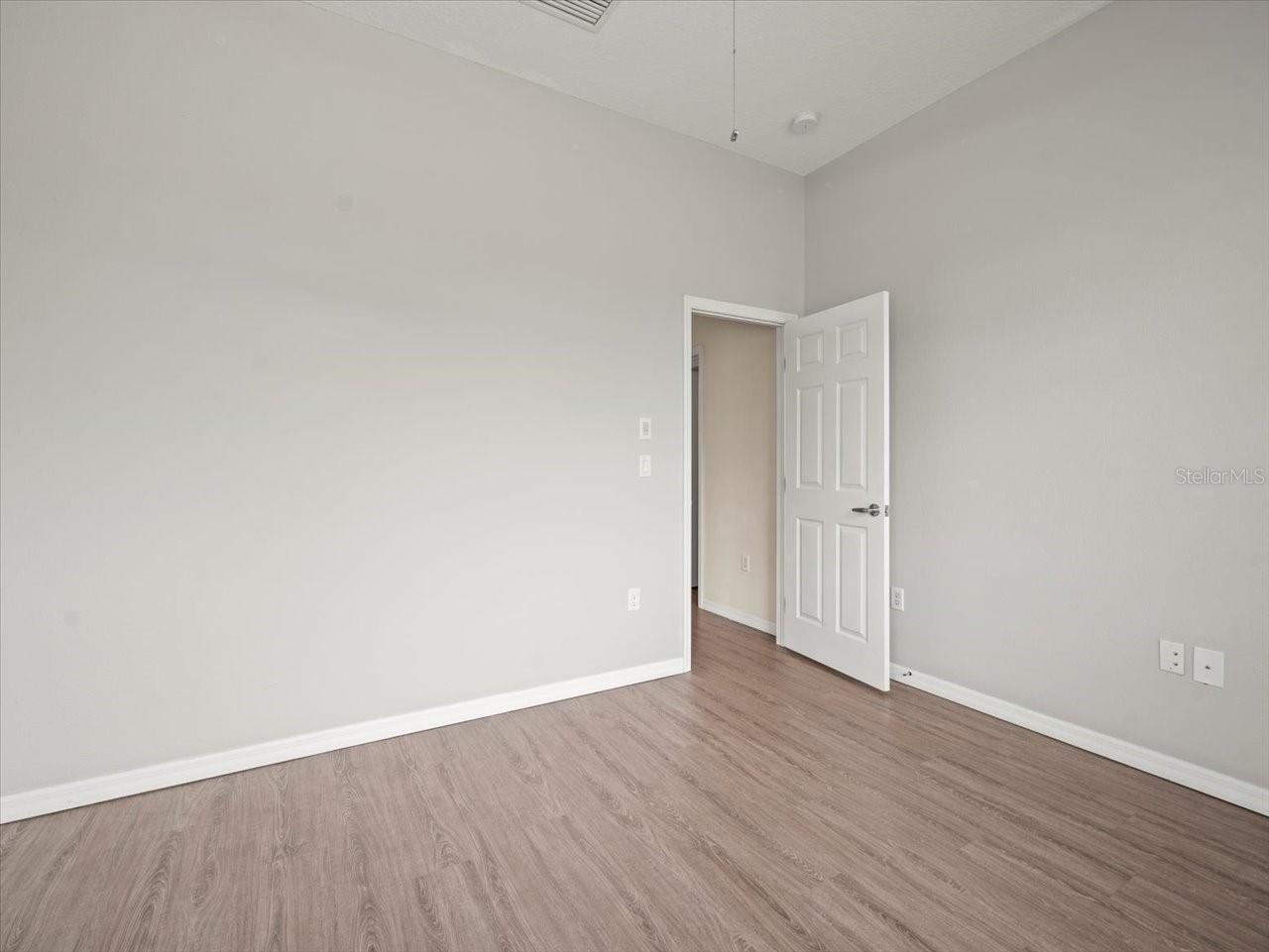 Listing photo id 24 for 9694 Southern Belle Drive