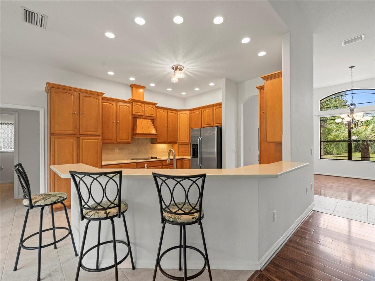 Listing photo id 25 for 9694 Southern Belle Drive