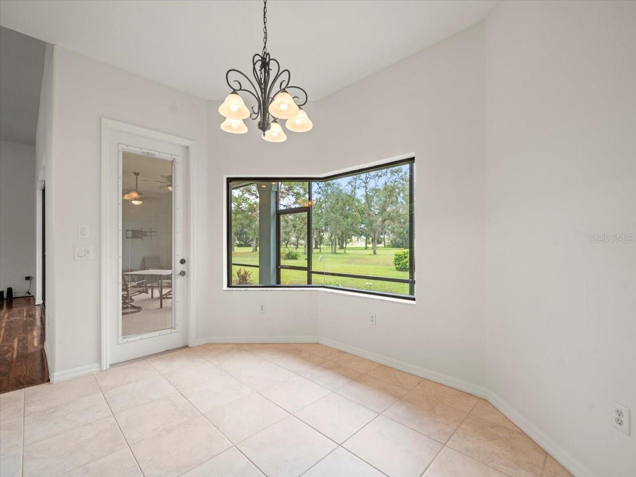 Listing photo id 33 for 9694 Southern Belle Drive