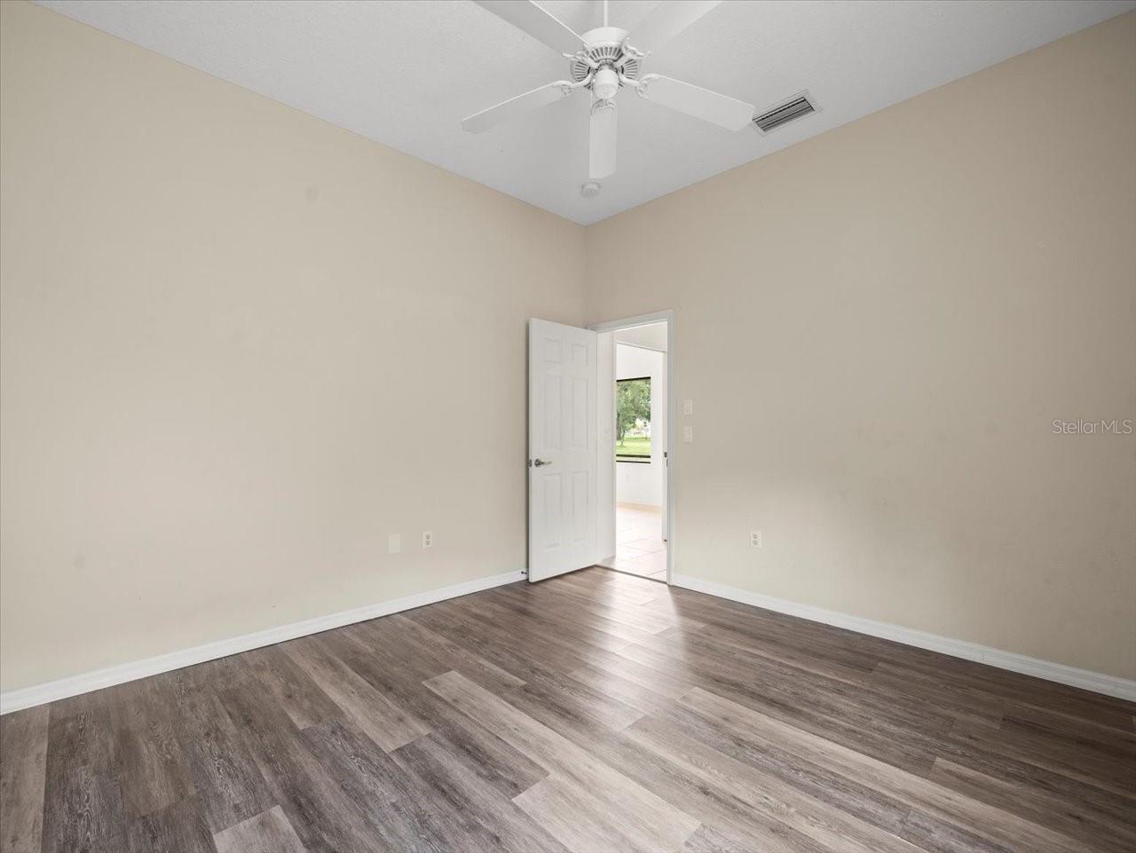 Listing photo id 37 for 9694 Southern Belle Drive
