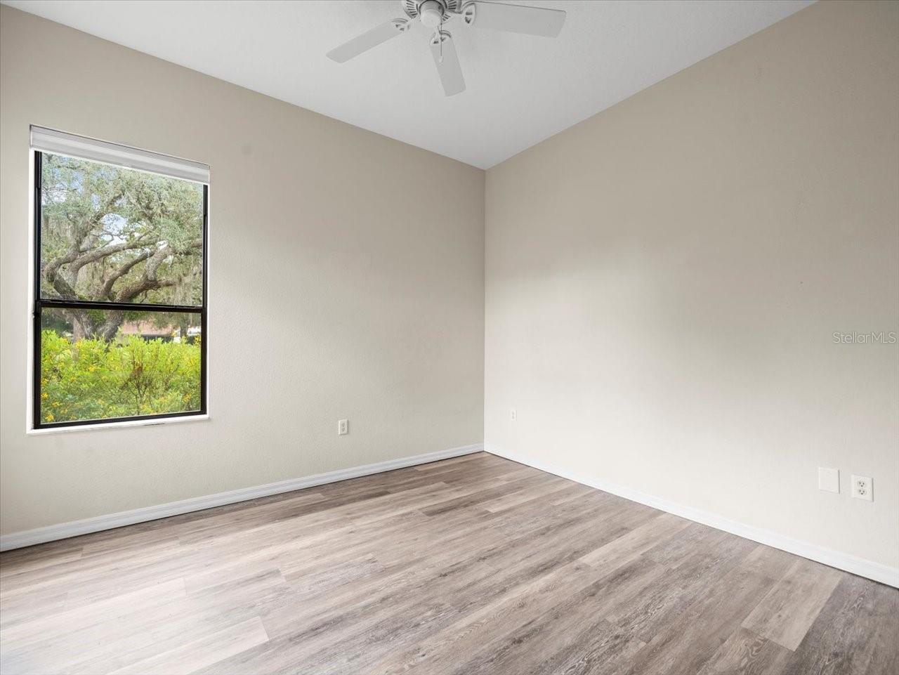 Listing photo id 38 for 9694 Southern Belle Drive