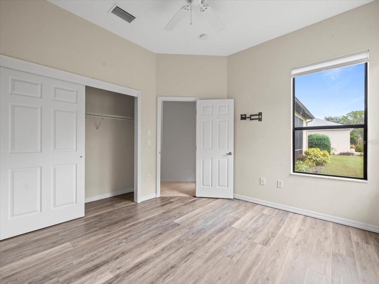 Listing photo id 39 for 9694 Southern Belle Drive