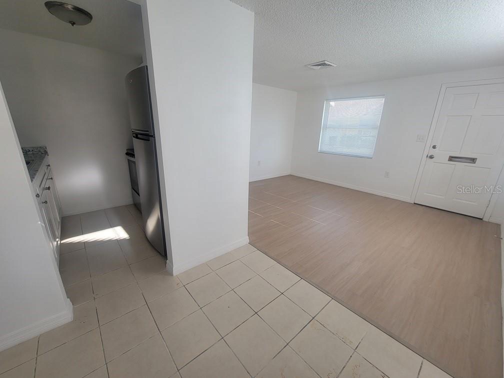 Listing photo id 2 for 4922 Filner Street