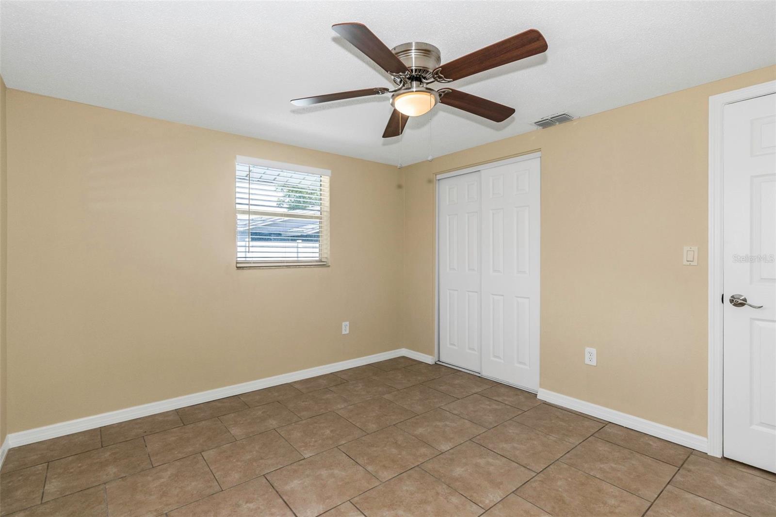 Listing photo id 12 for 7745 Yucca Drive